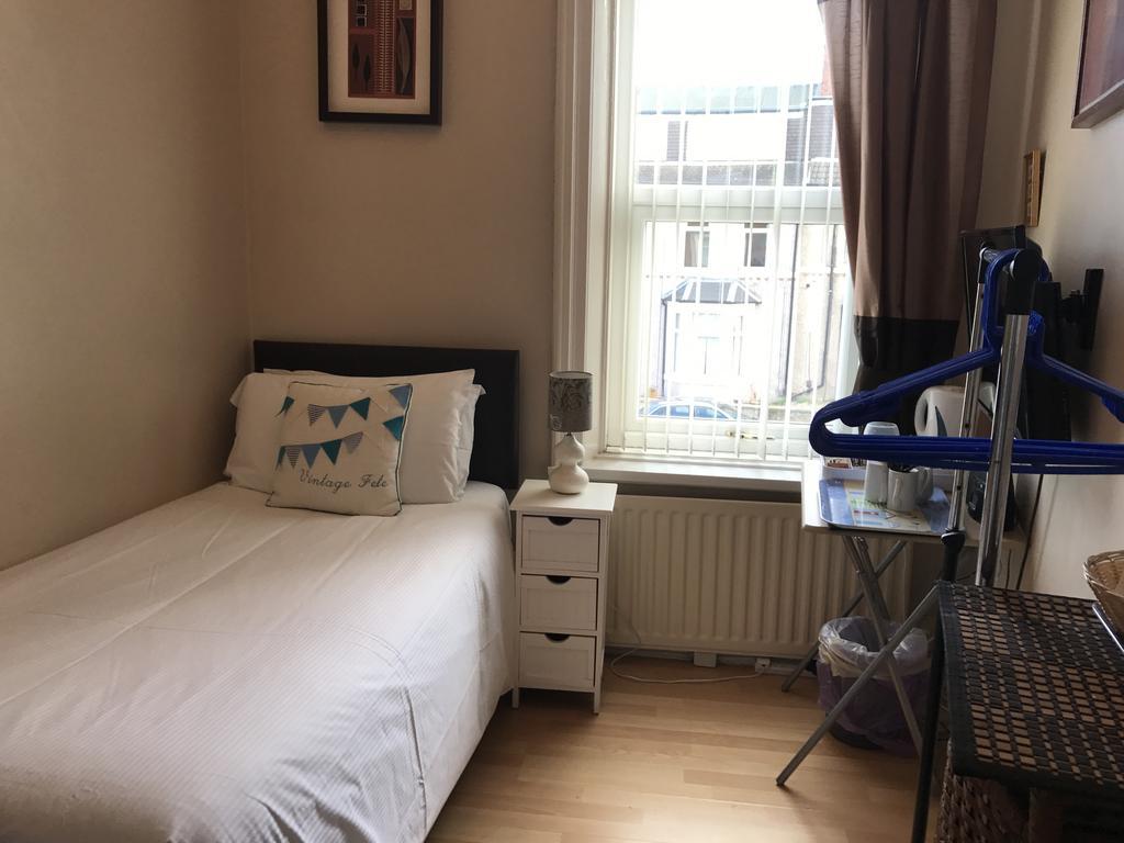 Lighthouse Guest House Whitley Bay Ngoại thất bức ảnh