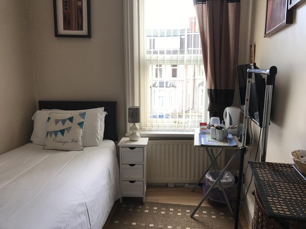 Lighthouse Guest House Whitley Bay Ngoại thất bức ảnh