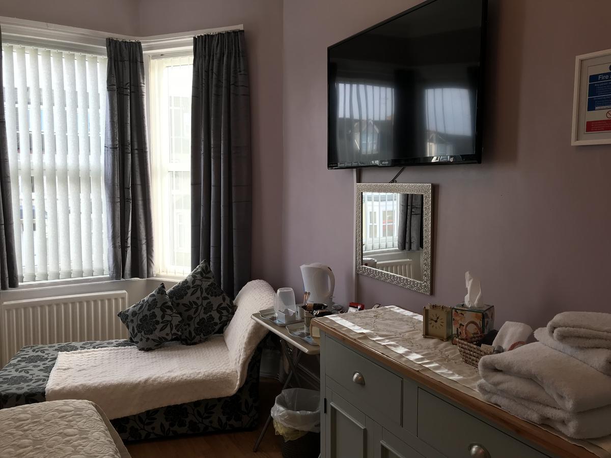 Lighthouse Guest House Whitley Bay Ngoại thất bức ảnh
