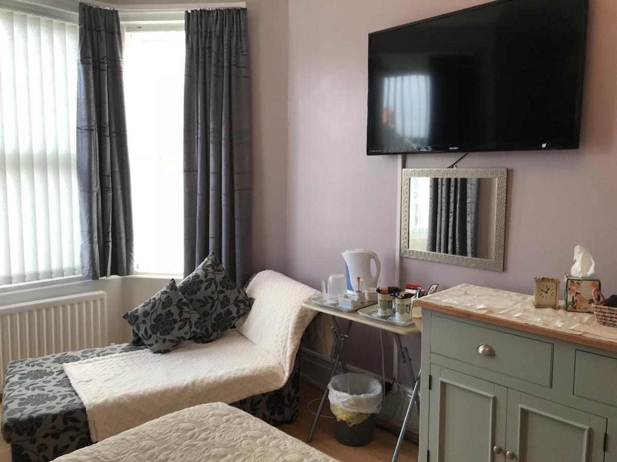 Lighthouse Guest House Whitley Bay Ngoại thất bức ảnh