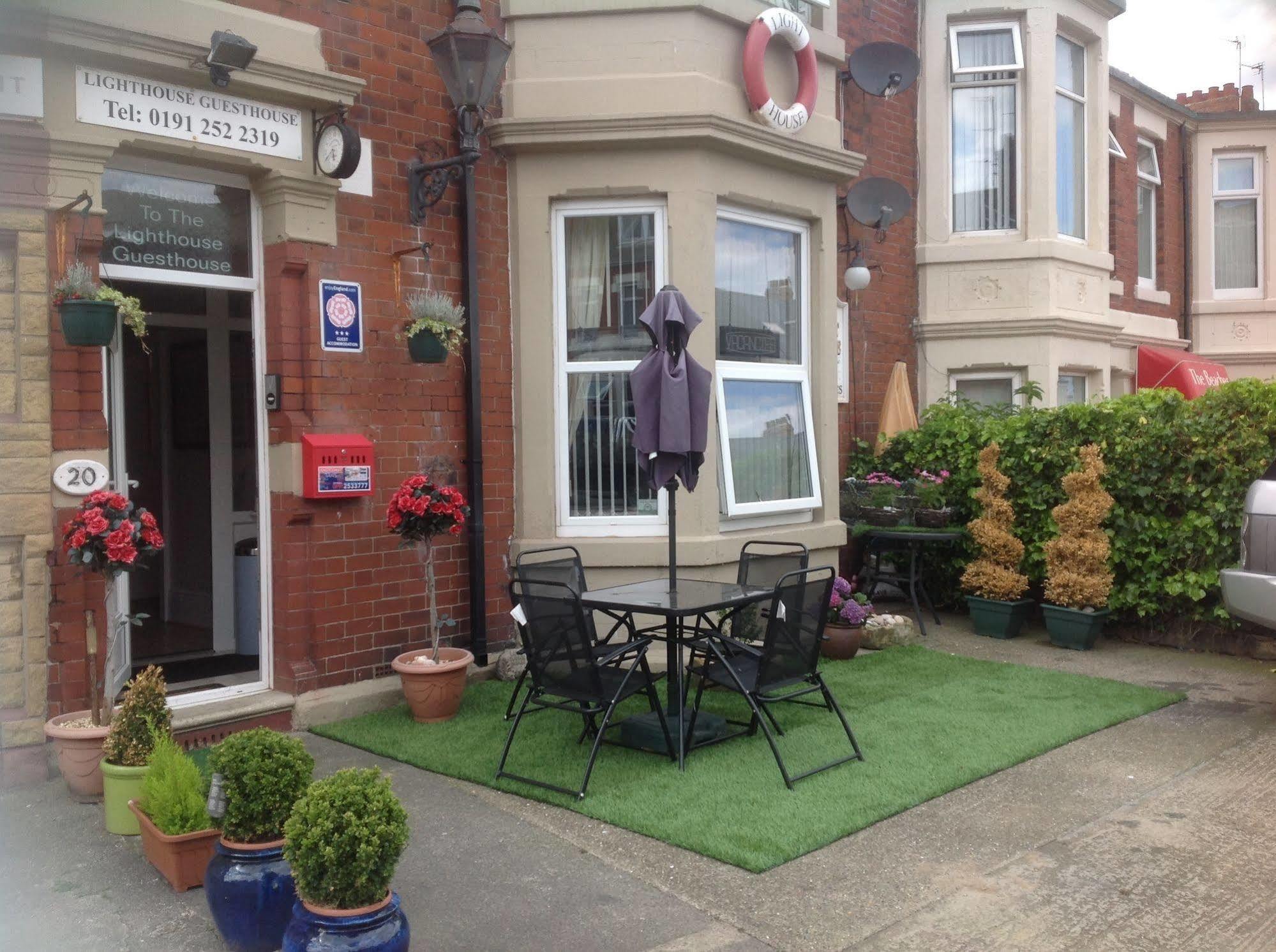 Lighthouse Guest House Whitley Bay Ngoại thất bức ảnh