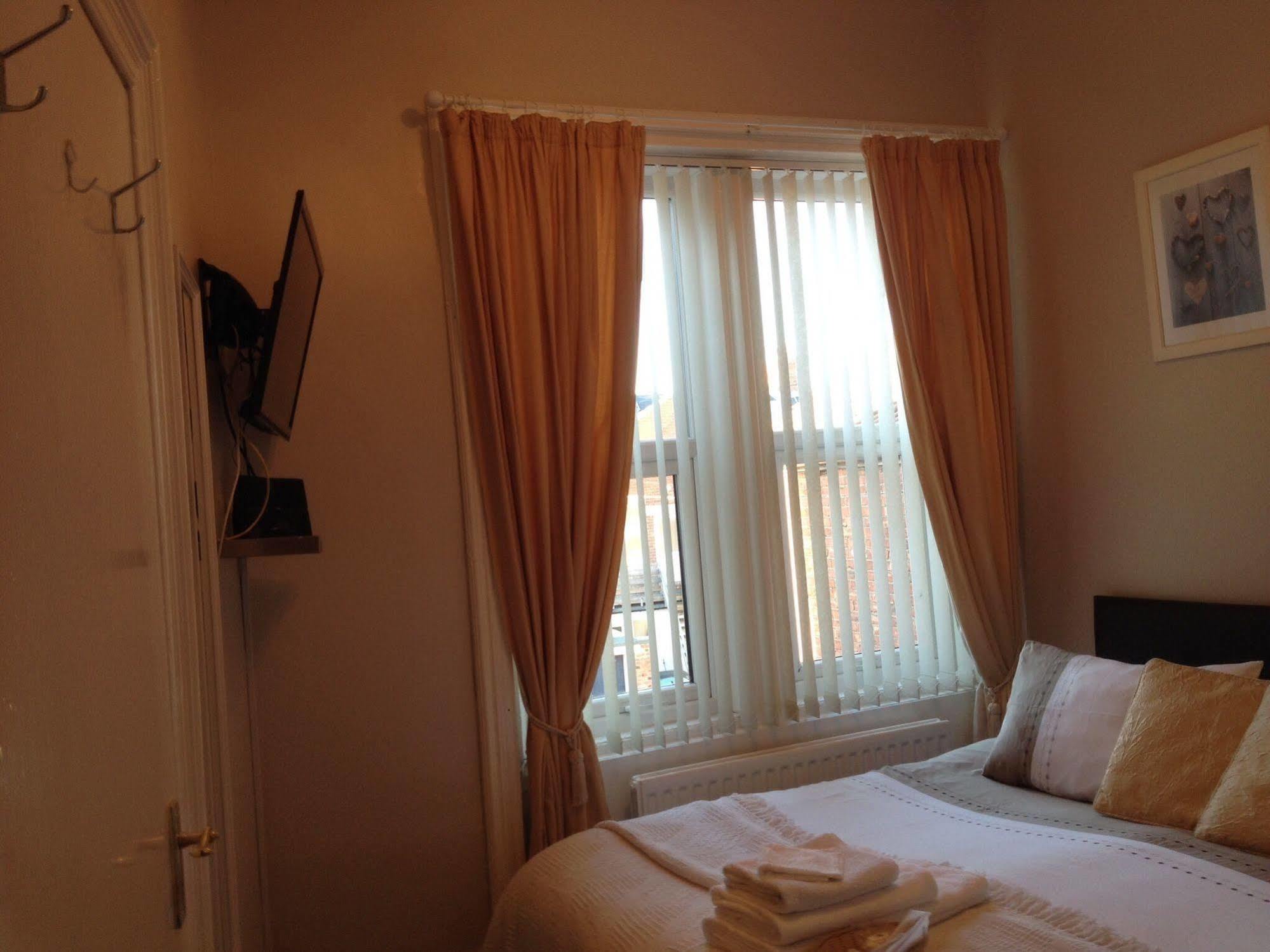 Lighthouse Guest House Whitley Bay Ngoại thất bức ảnh