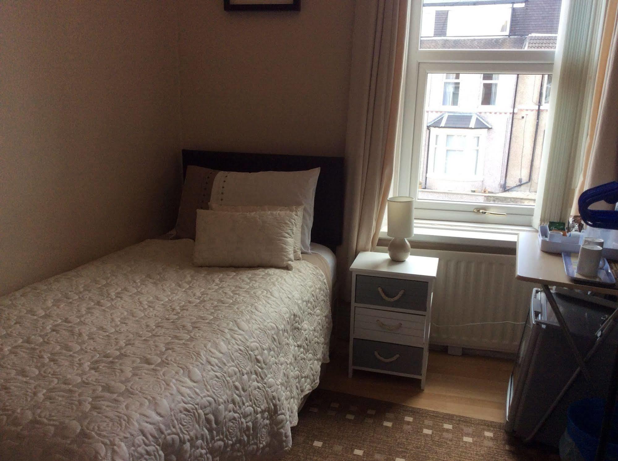 Lighthouse Guest House Whitley Bay Ngoại thất bức ảnh